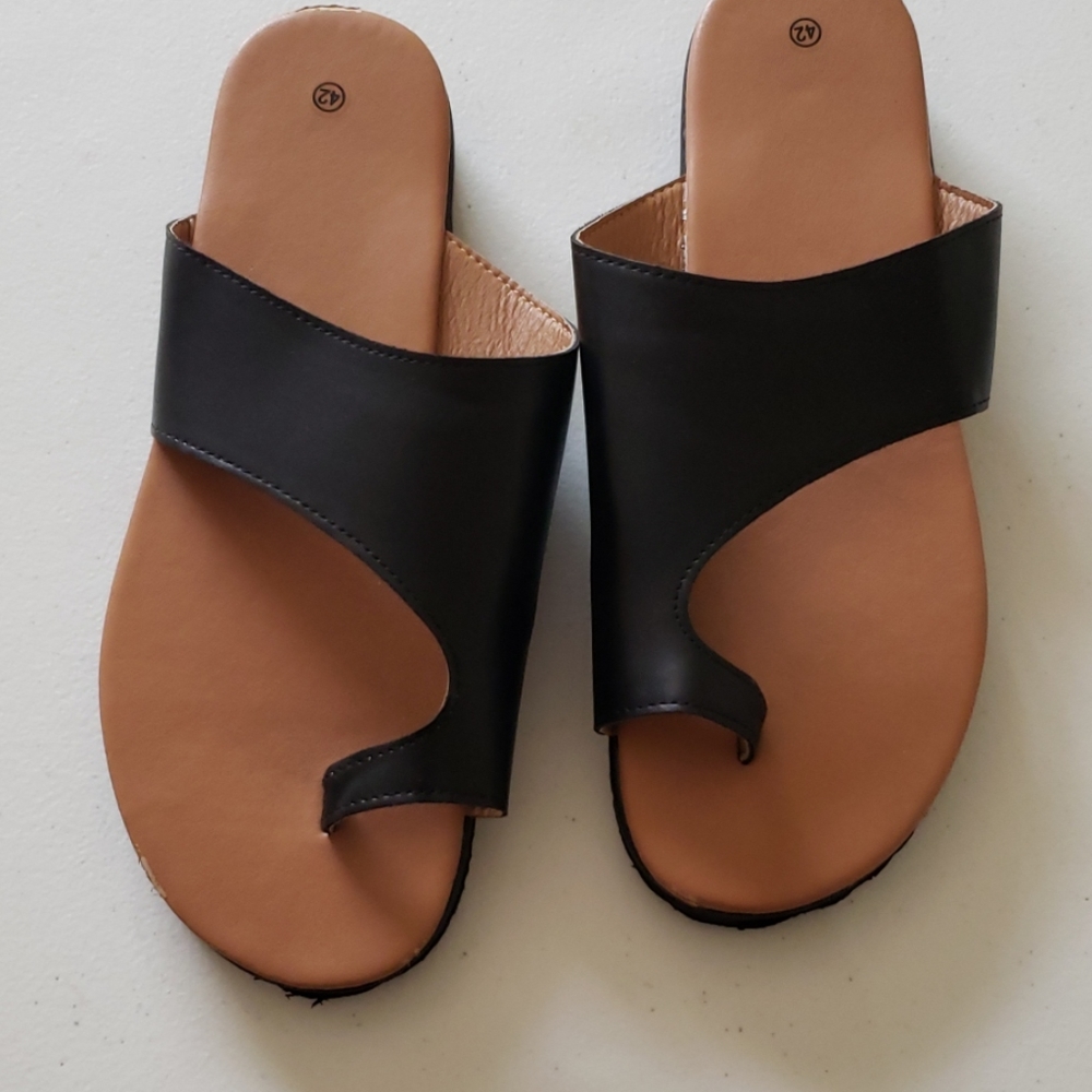 Uni-sex slip on sandles